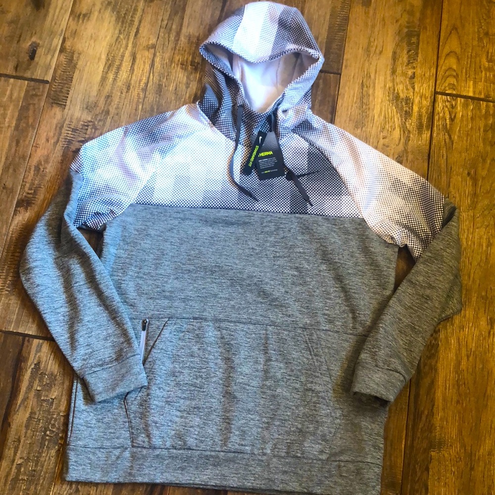 Nike Therma hoodie